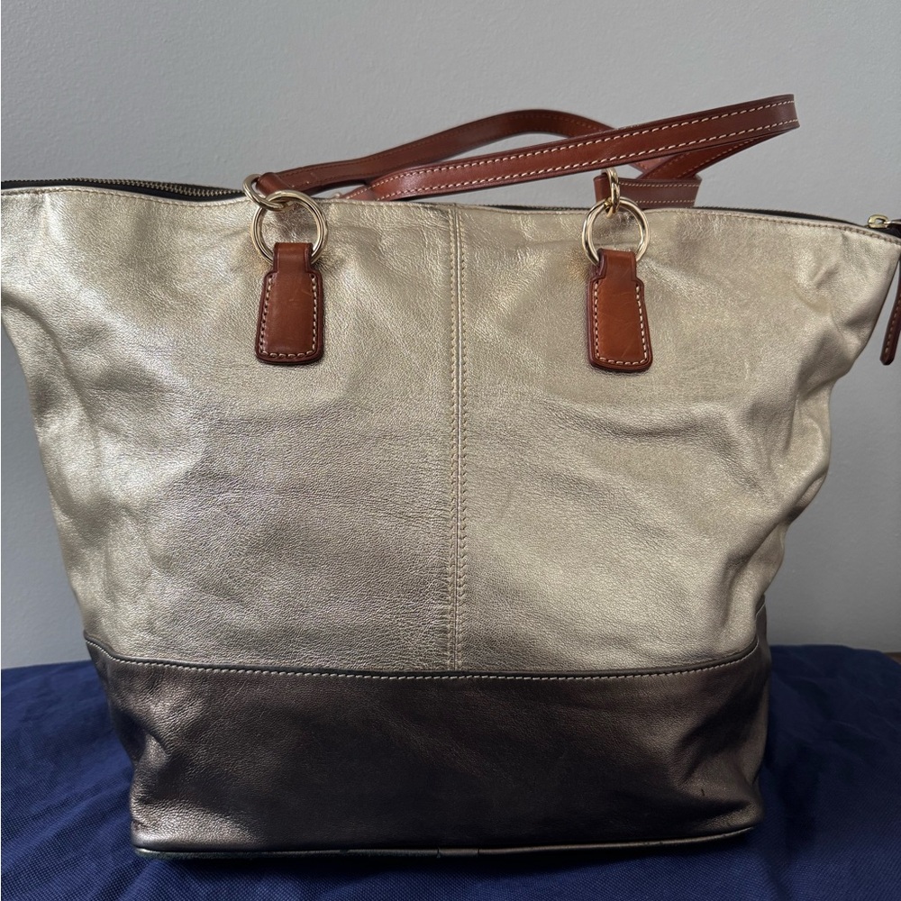 Dooney & Bourke O-Ring Shopper - Picture 2 of 7